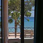 Hotel Restaurant Miramar L'Orchidee 2* La Ciotat