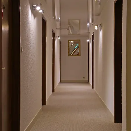 Hotel Restaurant Miramar L'Orchidee 2*