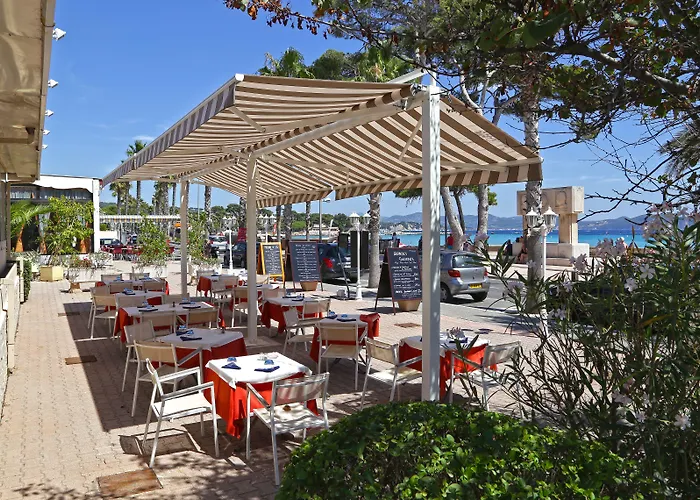 Hotel Restaurant Miramar L'Orchidee فندق